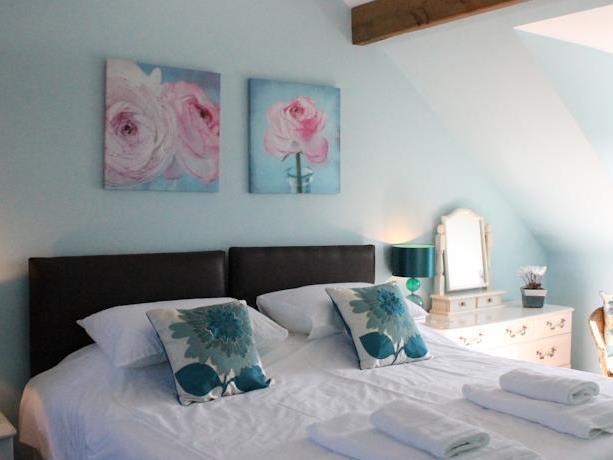 Bed & Breakfast Brynhaul 3*